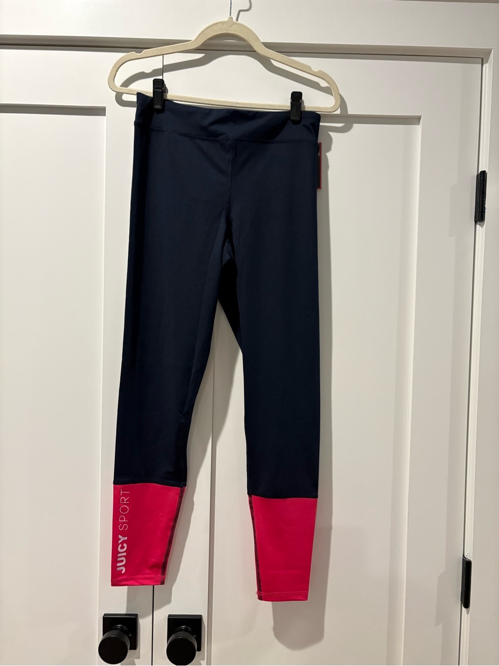 NEW Juicy Sport Navy Athletic Leggings with Pink Accents SIZE MEDIUM